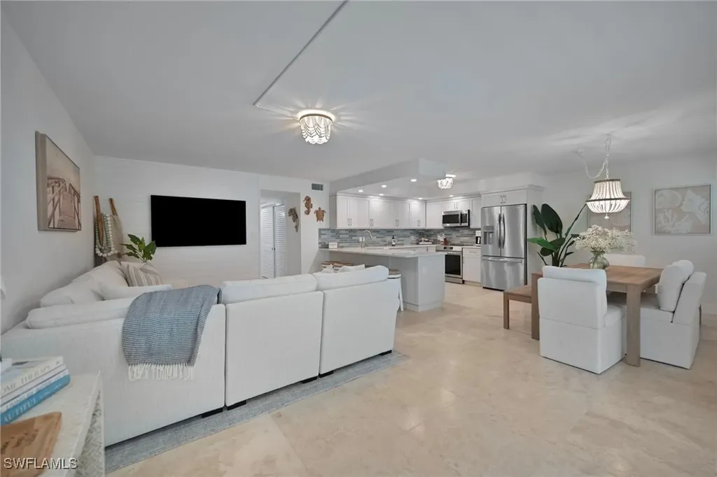 1950 Gulf Shore Boulevard N Naples FL 34102