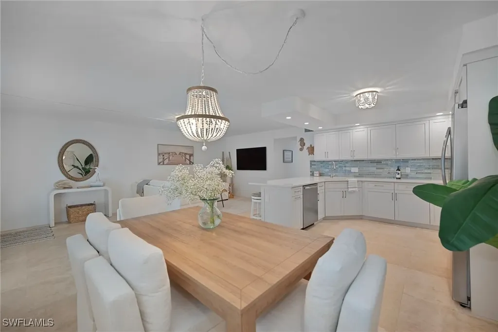 1950 Gulf Shore Boulevard N Naples FL 34102
