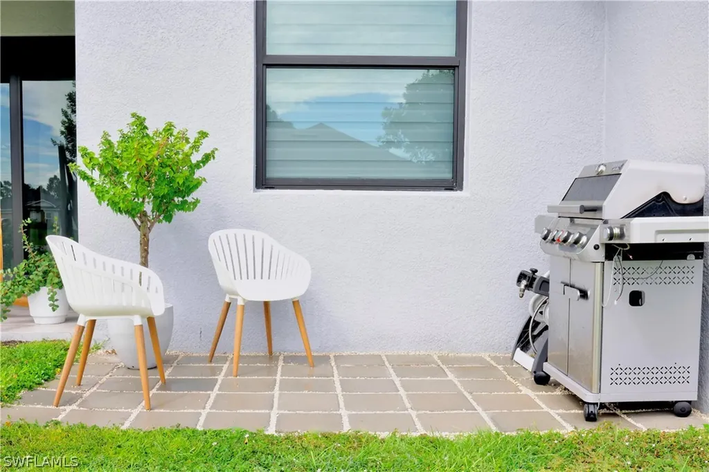 4101 NE 10th Avenue Cape Coral FL 33909