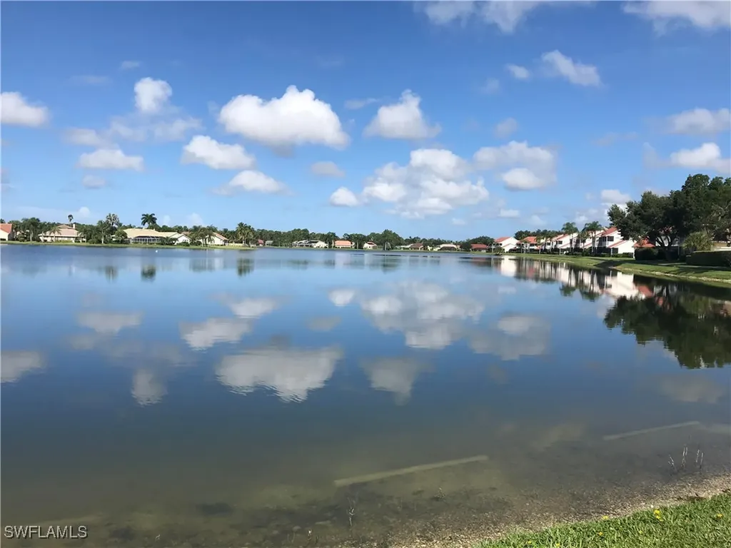 685 Windsor Square Naples FL 34104