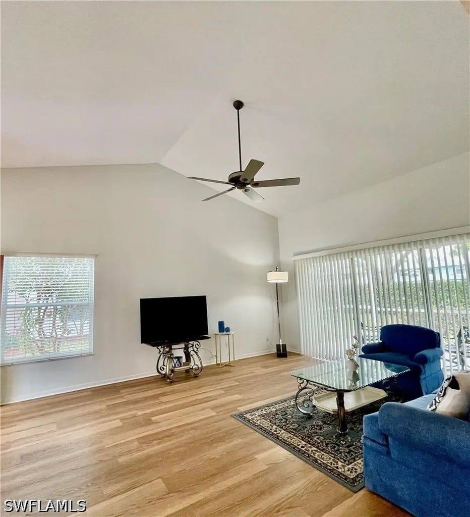 685 Windsor Square Naples FL 34104