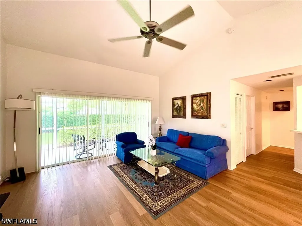 685 Windsor Square Naples FL 34104