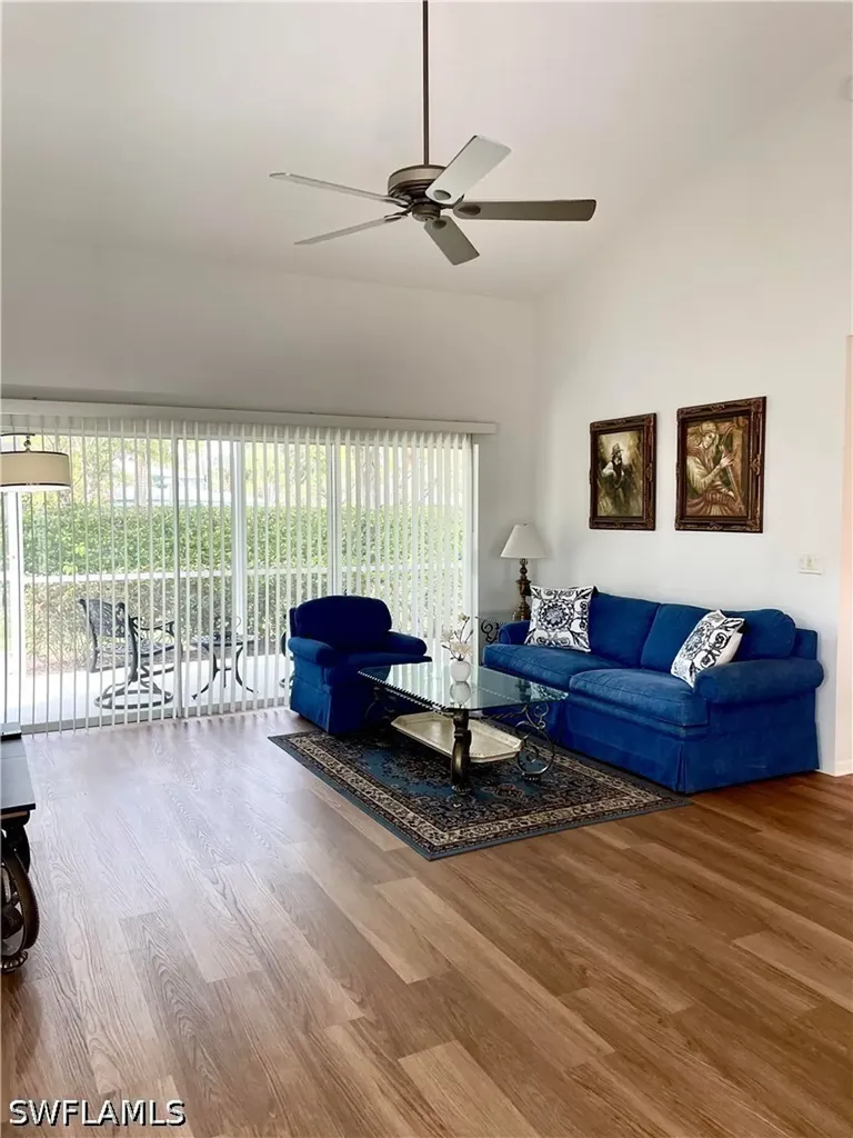 685 Windsor Square Naples FL 34104