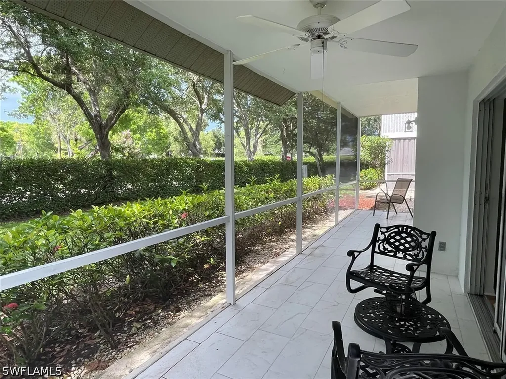 685 Windsor Square Naples FL 34104