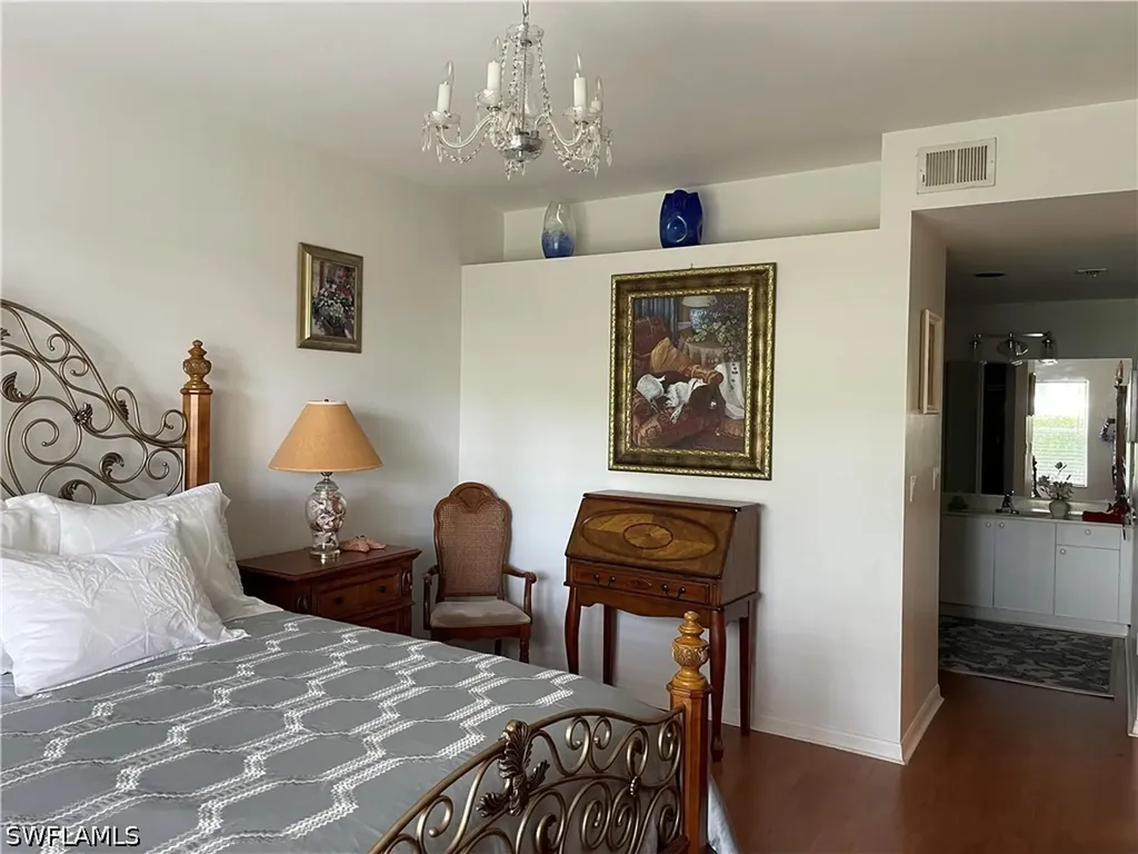 685 Windsor Square Naples FL 34104