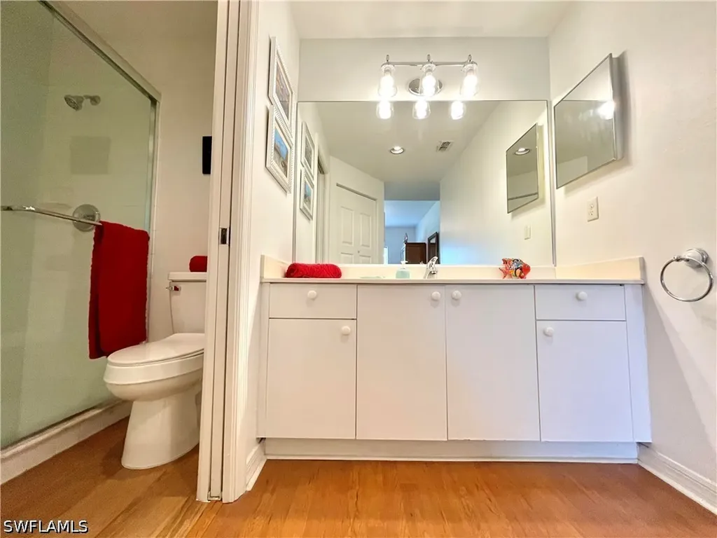 685 Windsor Square Naples FL 34104