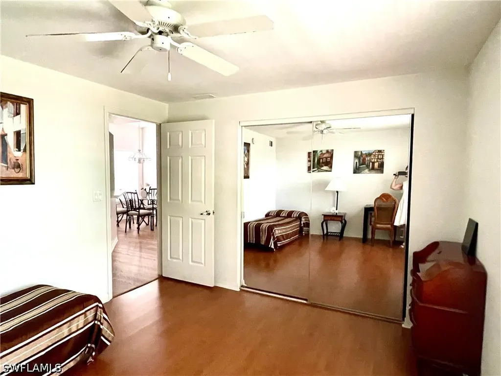 685 Windsor Square Naples FL 34104