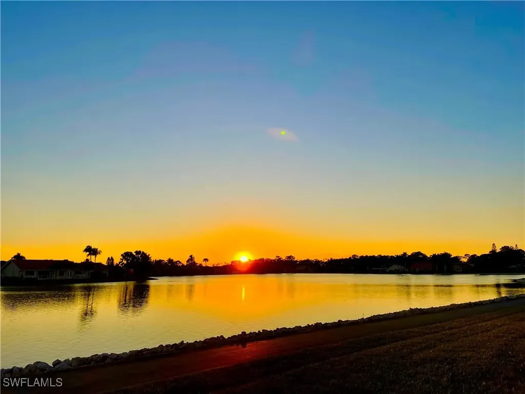 685 Windsor Square Naples FL 34104