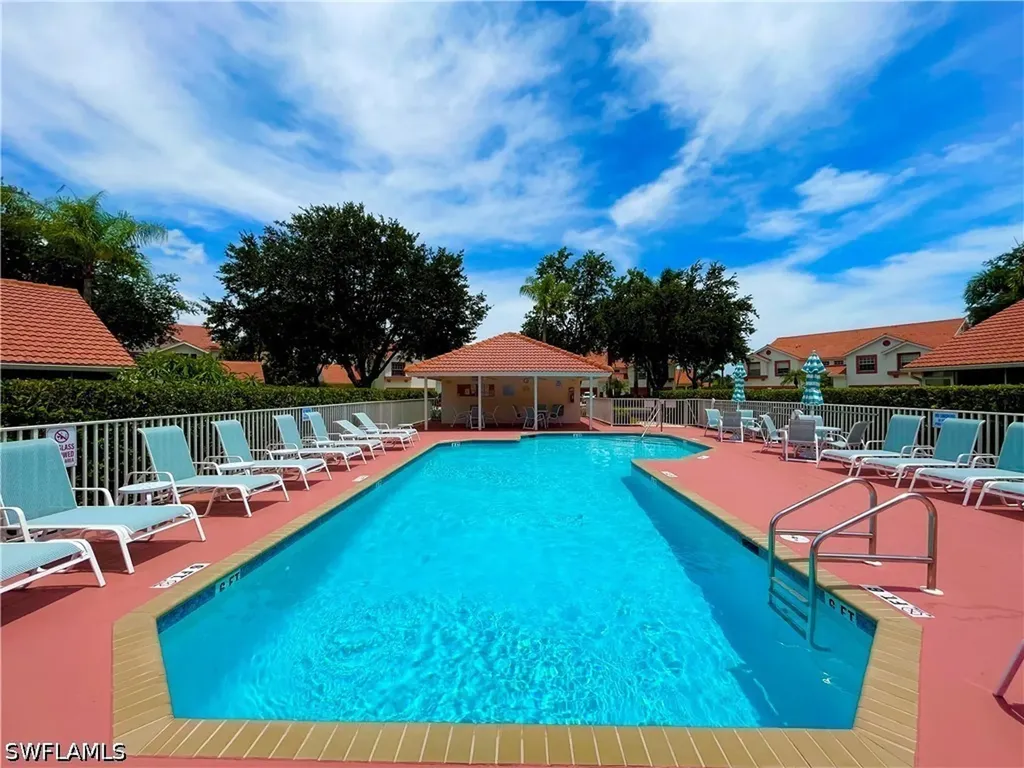 685 Windsor Square Naples FL 34104
