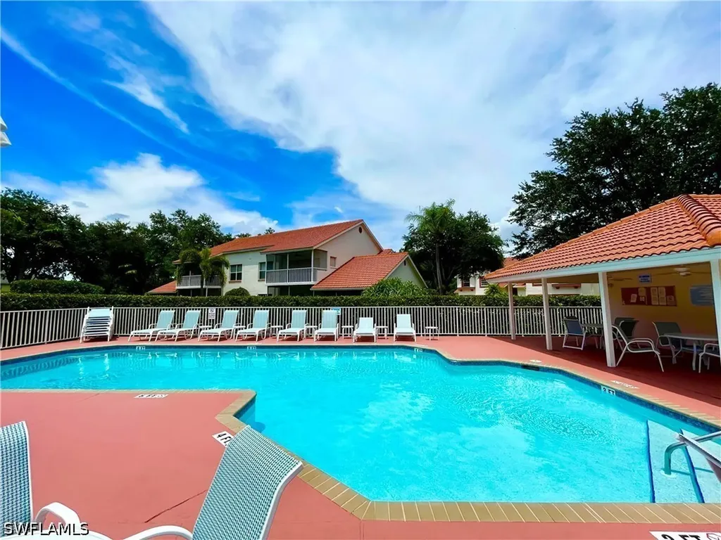 685 Windsor Square Naples FL 34104