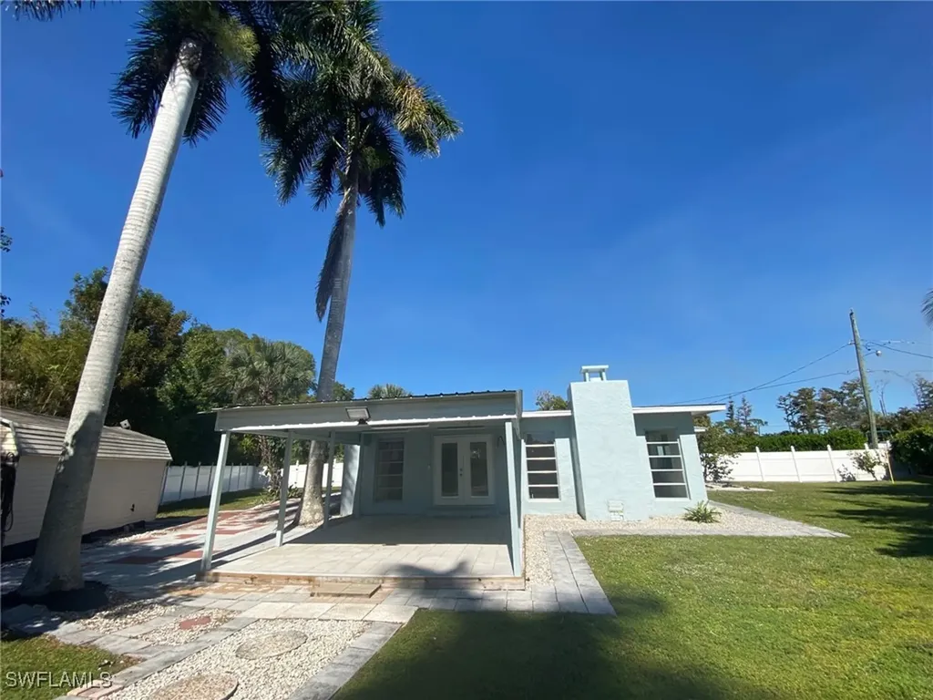 22 Constitution Drive Naples FL 34112