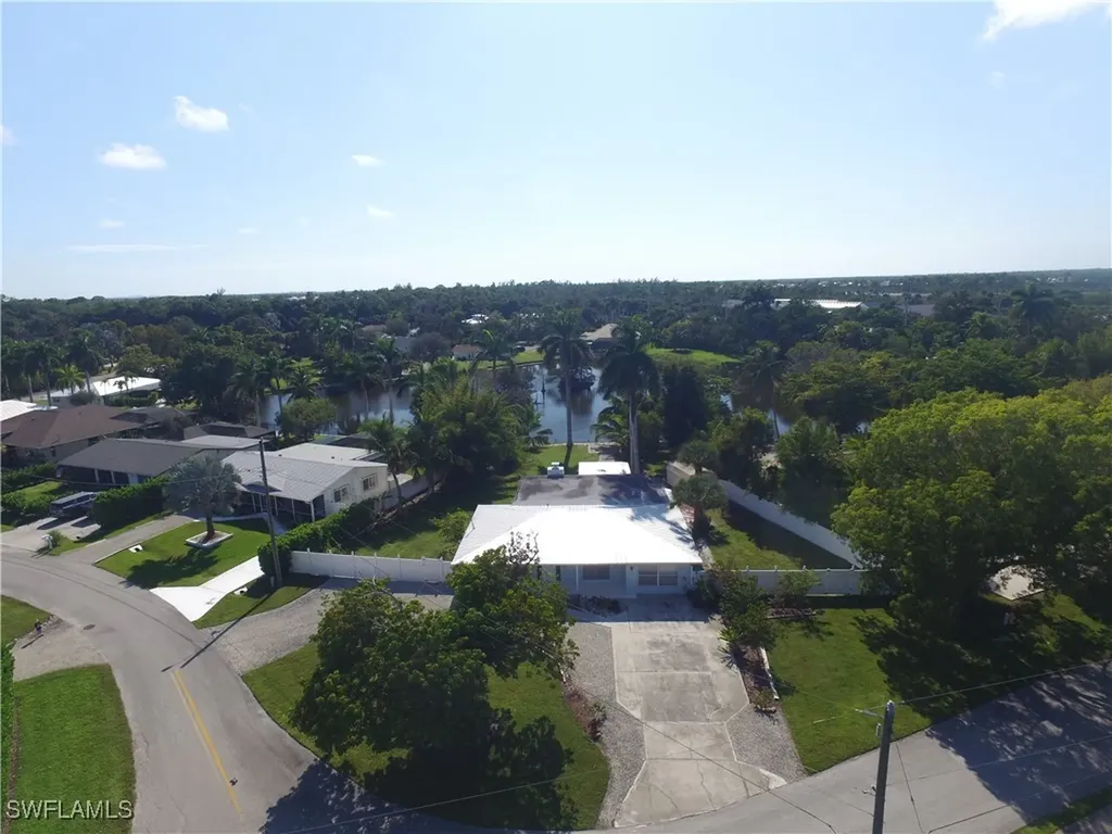 22 Constitution Drive Naples FL 34112