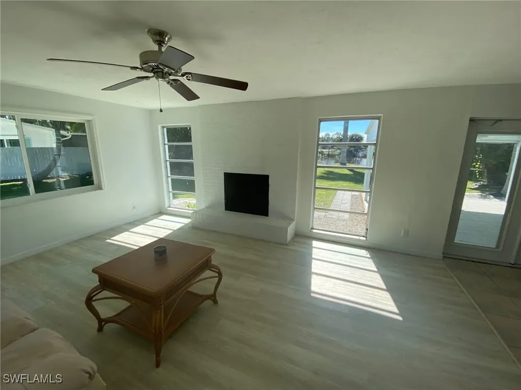 22 Constitution Drive Naples FL 34112