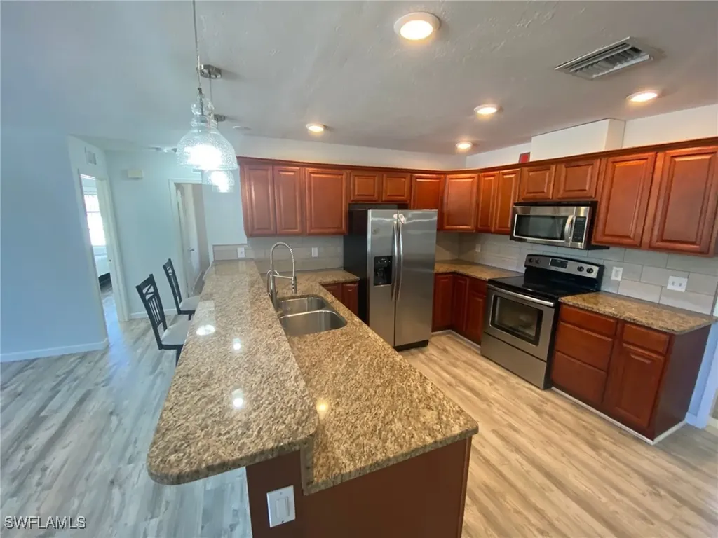 22 Constitution Drive Naples FL 34112