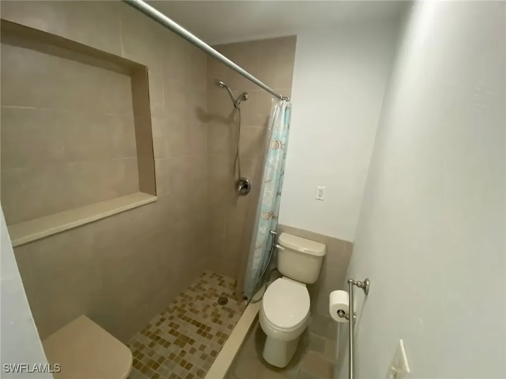 22 Constitution Drive Naples FL 34112