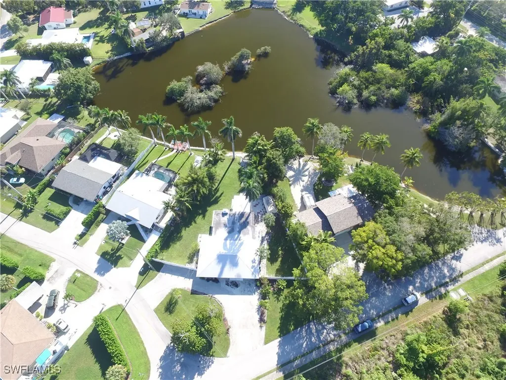 22 Constitution Drive Naples FL 34112