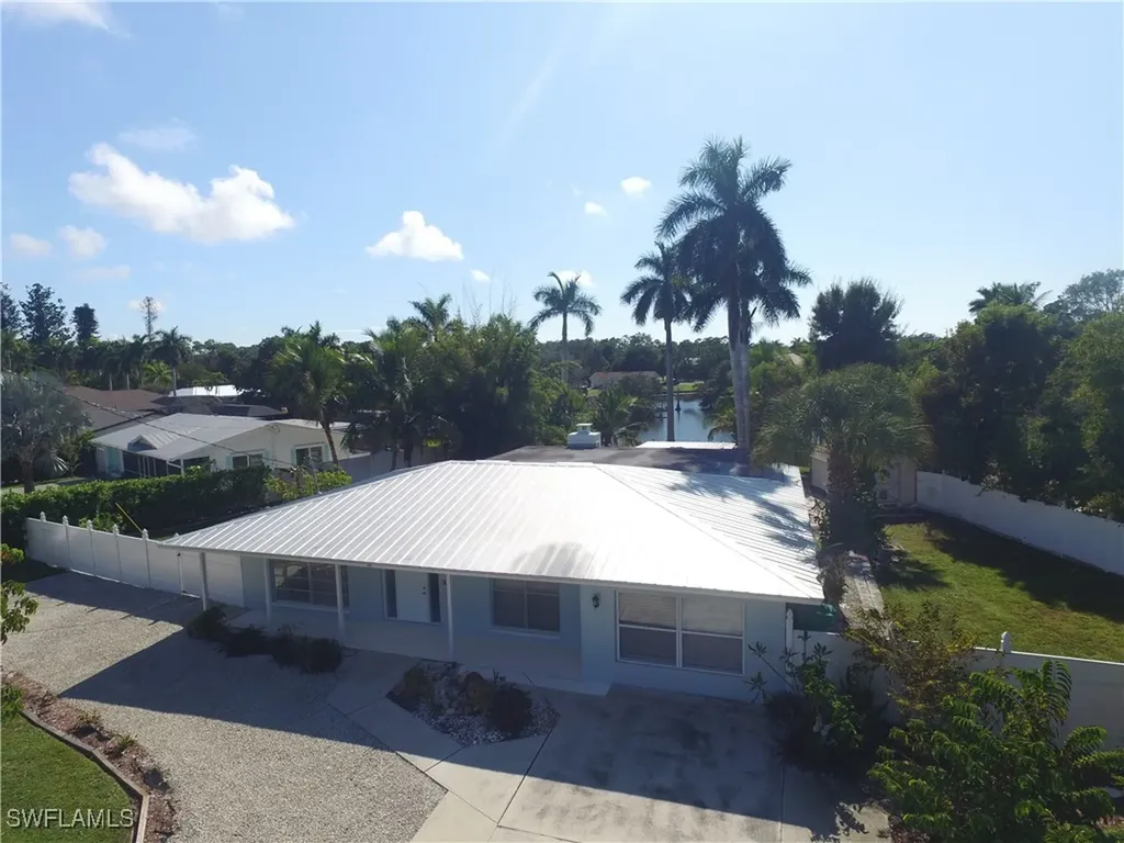 22 Constitution Drive Naples FL 34112