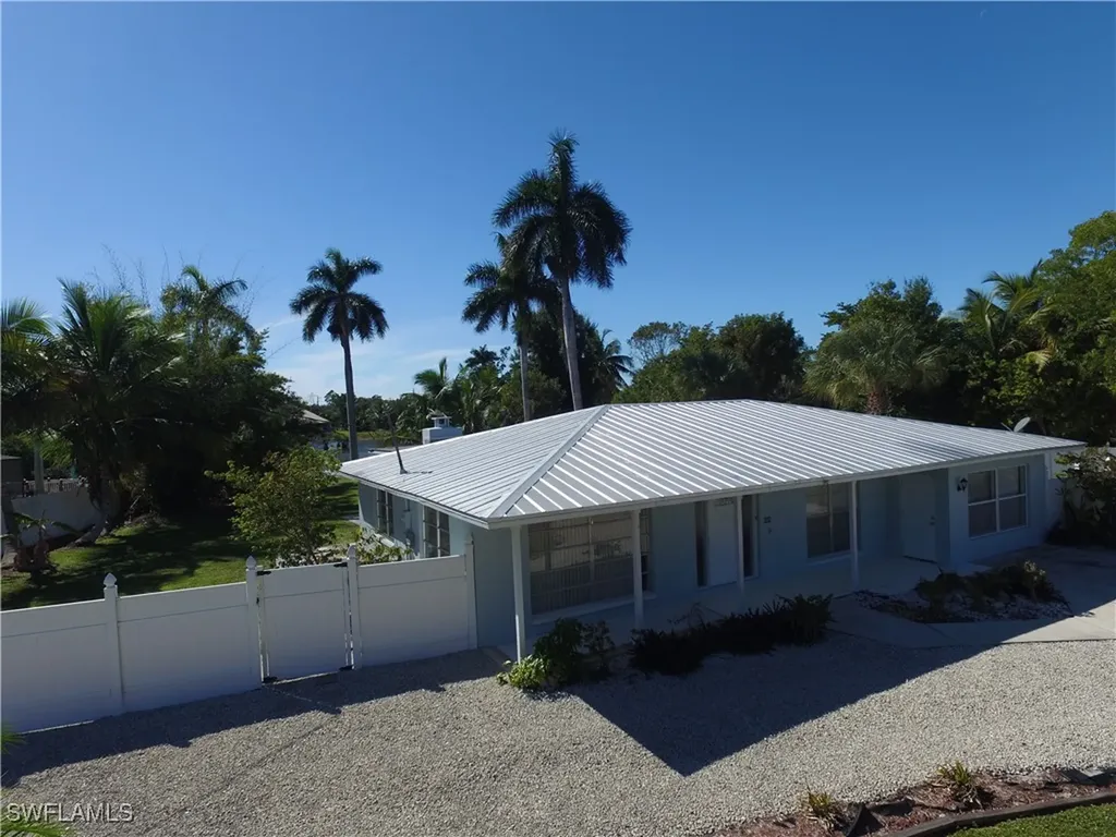 22 Constitution Drive Naples FL 34112