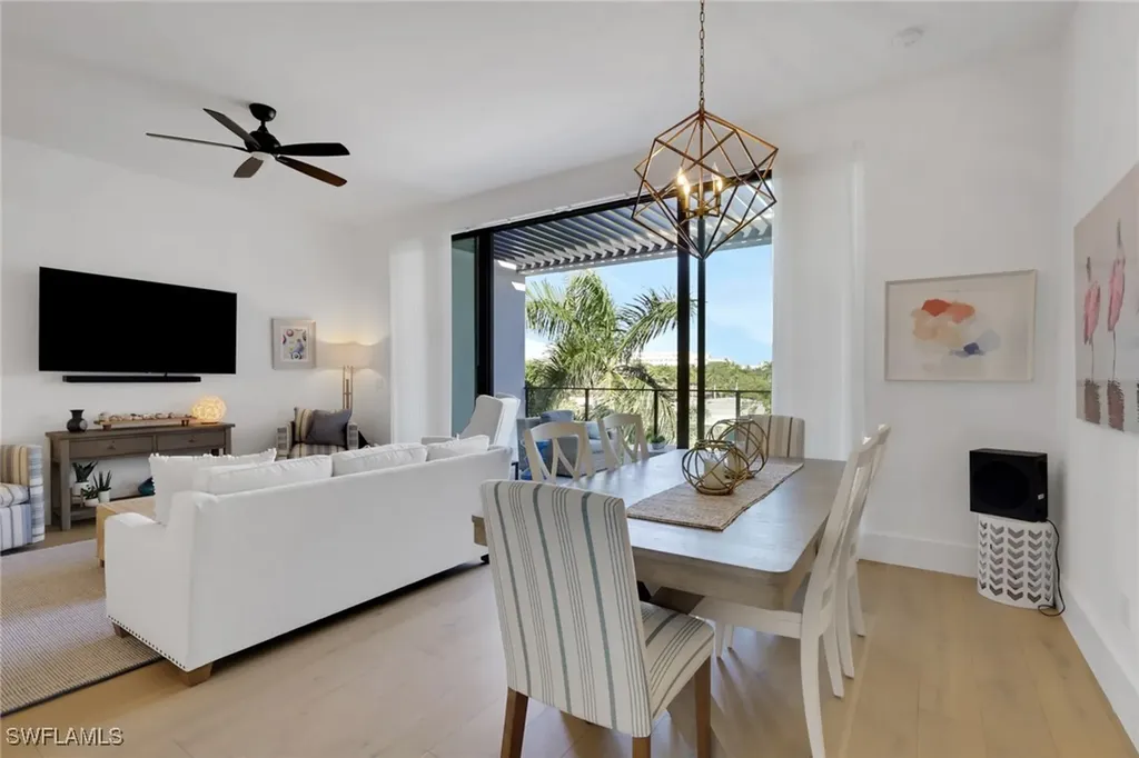 850 Central Naples FL 34102