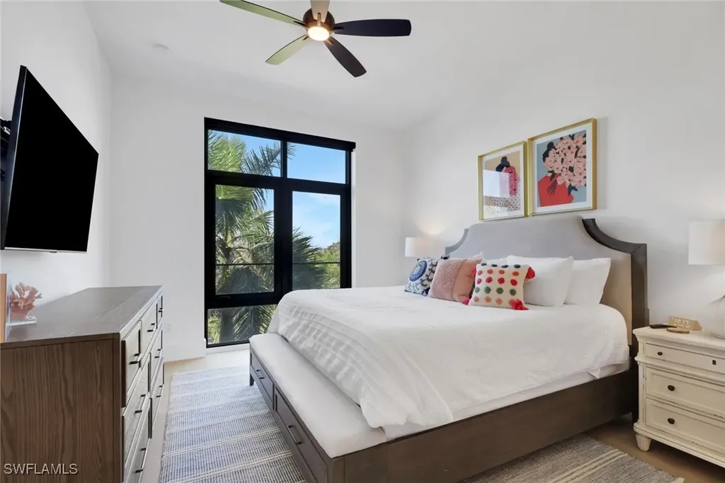 850 Central Naples FL 34102