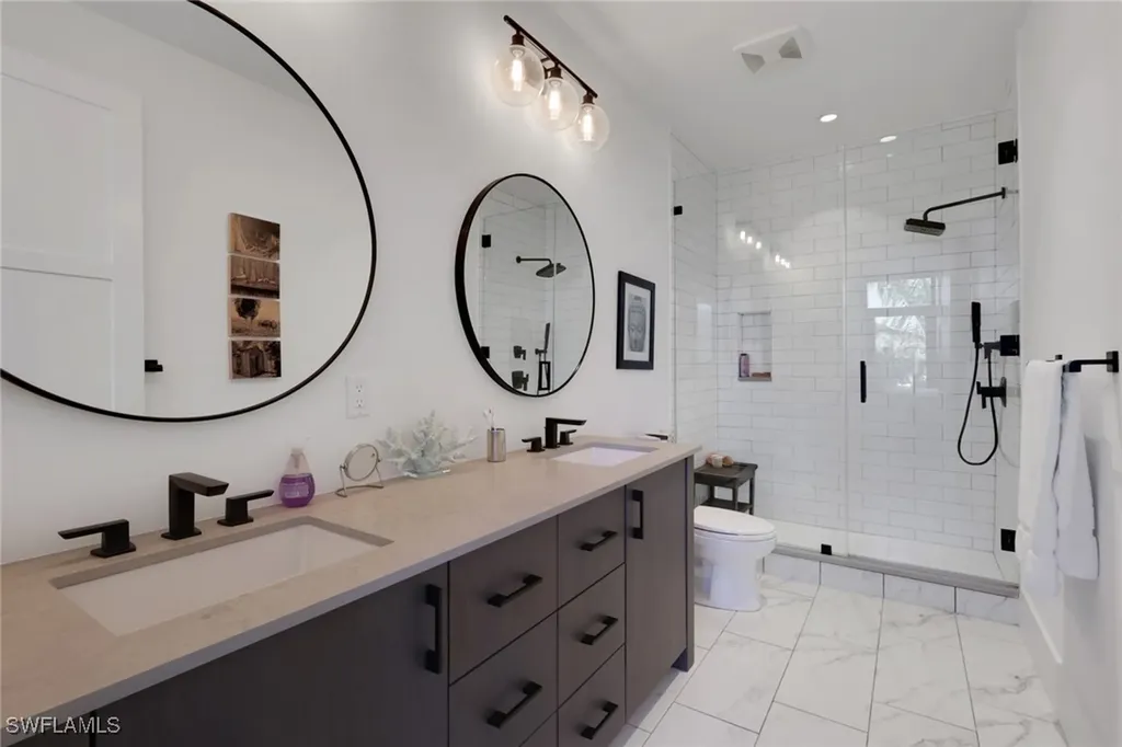 850 Central Naples FL 34102