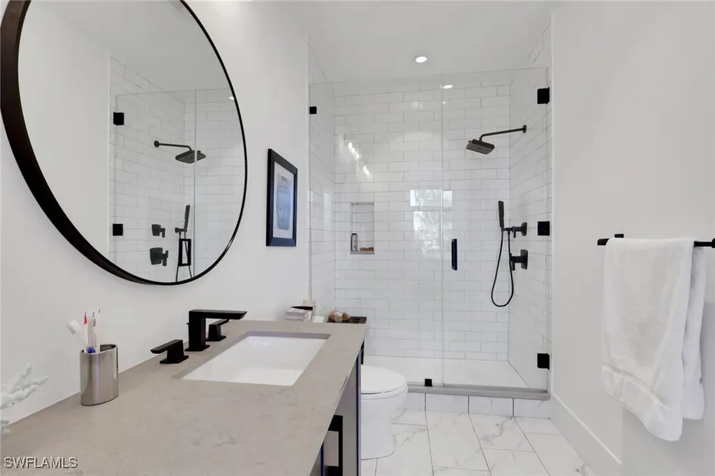 850 Central Naples FL 34102