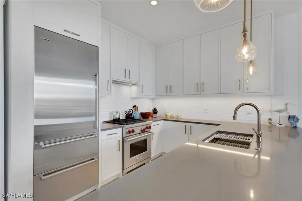 850 Central Naples FL 34102