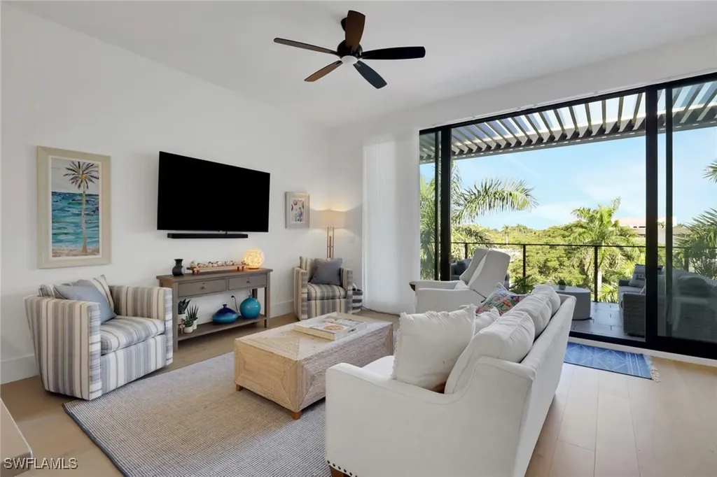 850 Central Naples FL 34102