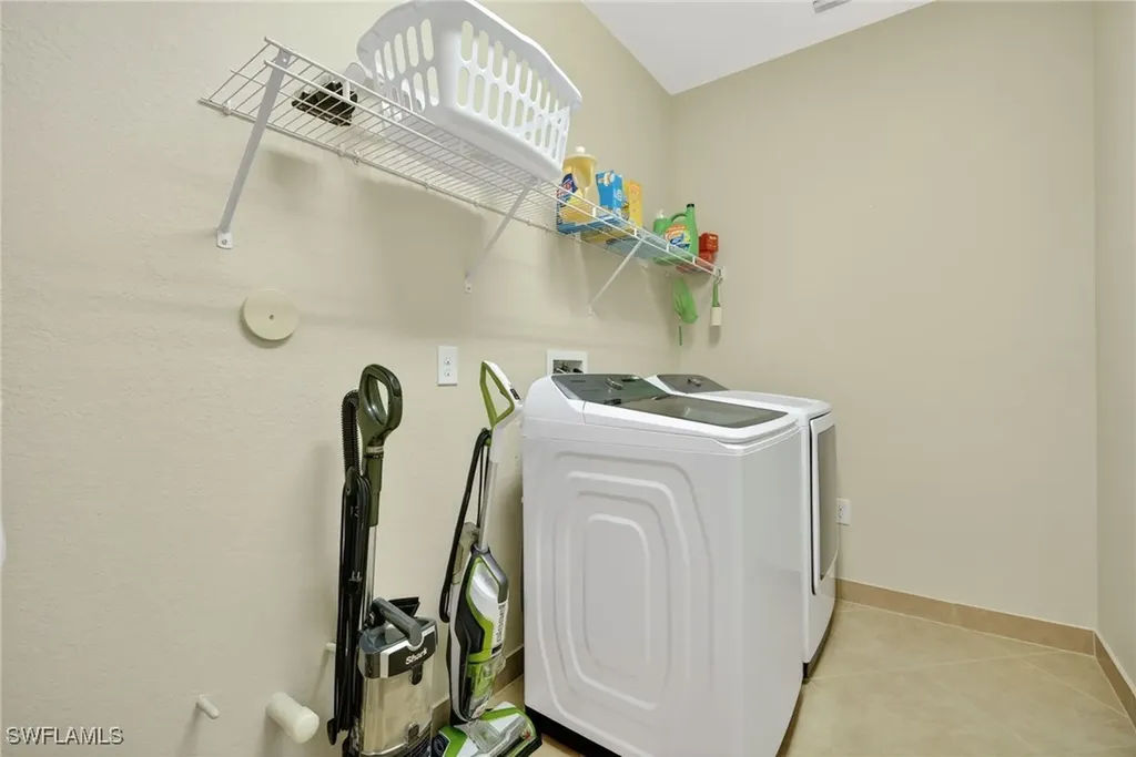 6540 Monterey Point Naples FL 34105