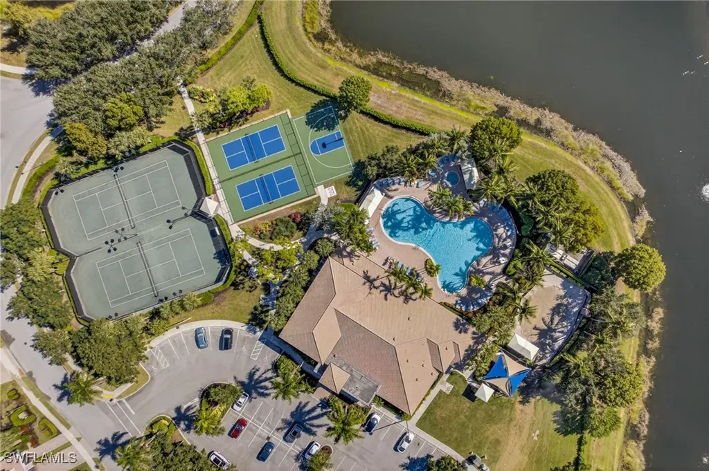 6540 Monterey Point Naples FL 34105