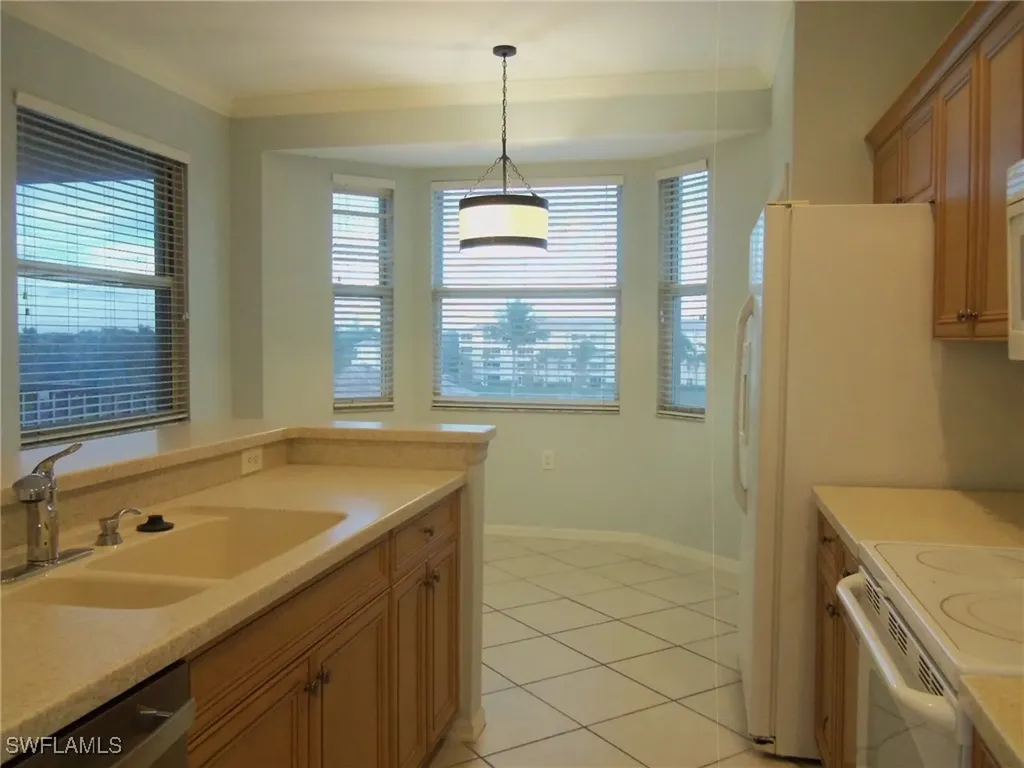 8490 Kingbird Loop Estero FL 33967