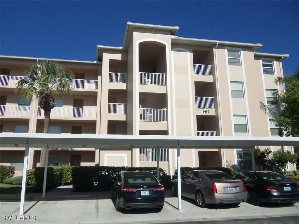 8490 Kingbird Loop Estero FL 33967