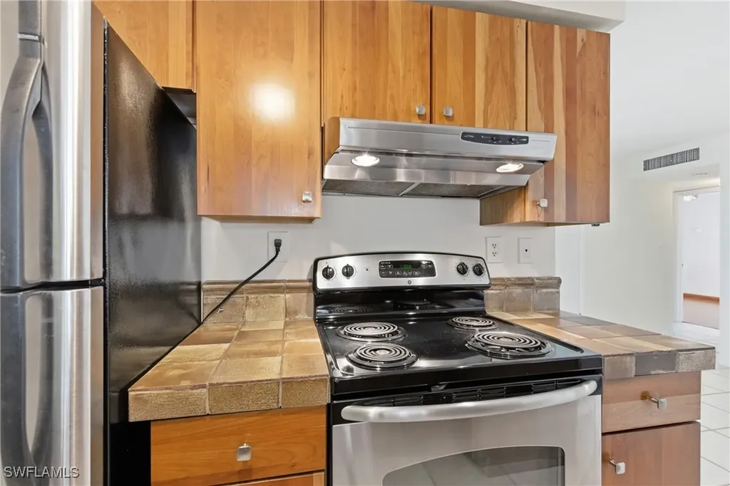 1235 Rordon Avenue Naples FL 34103
