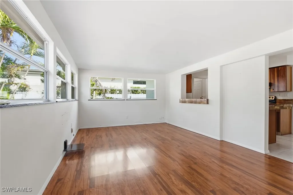 1235 Rordon Avenue Naples FL 34103