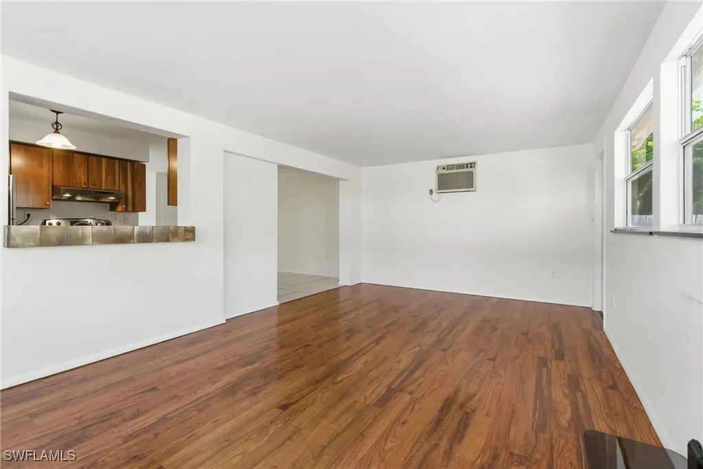 1235 Rordon Avenue Naples FL 34103