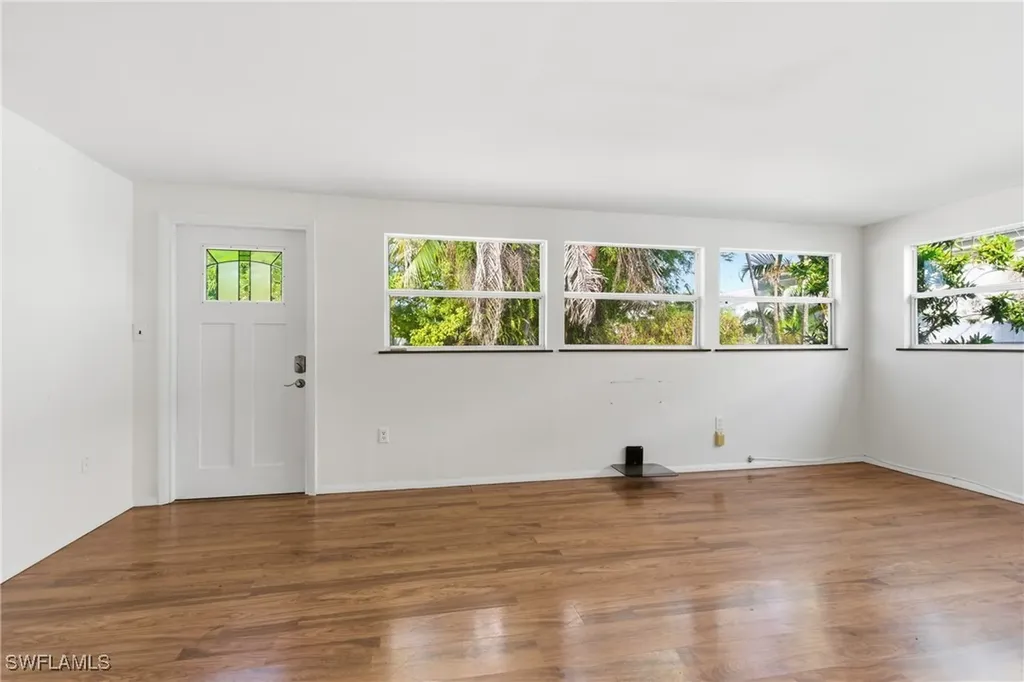 1235 Rordon Avenue Naples FL 34103
