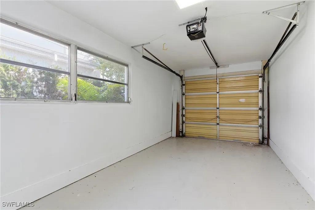 1235 Rordon Avenue Naples FL 34103