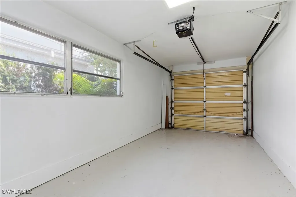 1235 Rordon Avenue Naples FL 34103