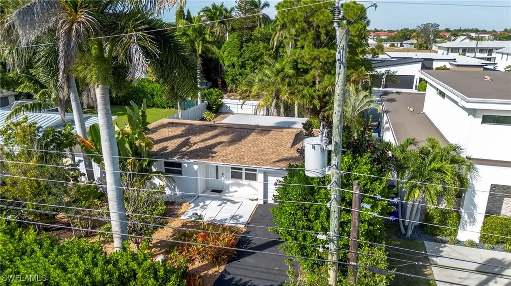 1235 Rordon Avenue Naples FL 34103