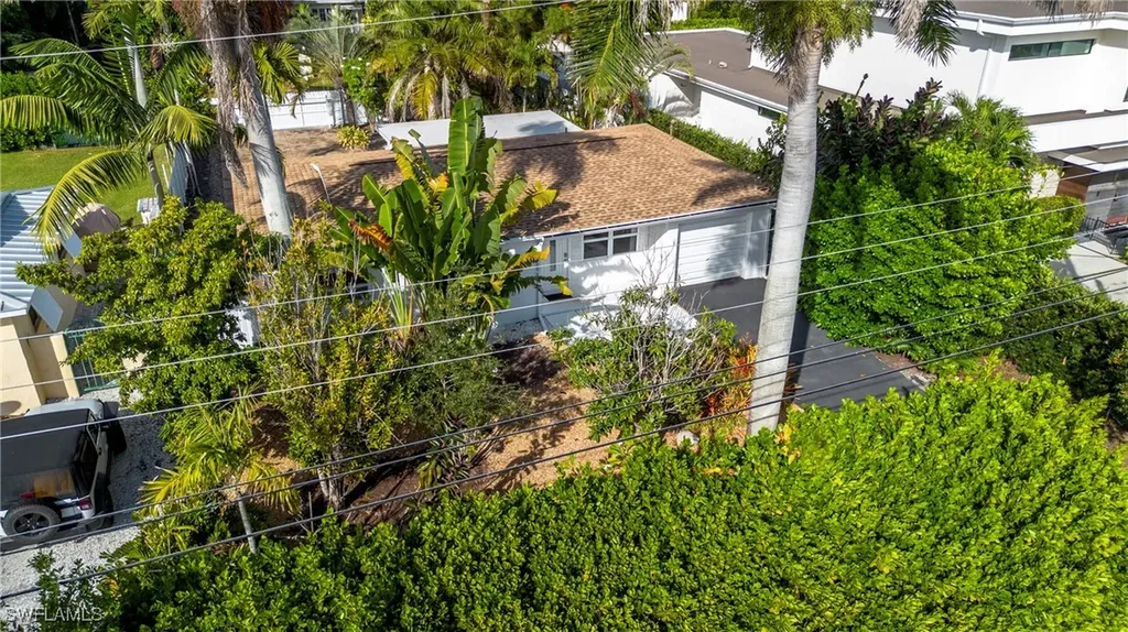 1235 Rordon Avenue Naples FL 34103