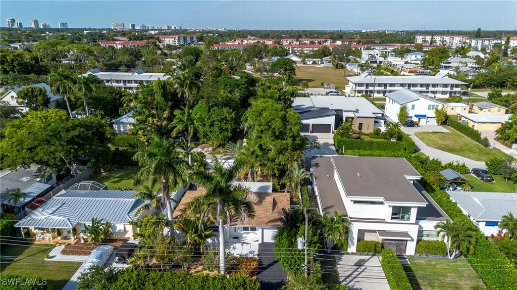 1235 Rordon Avenue Naples FL 34103