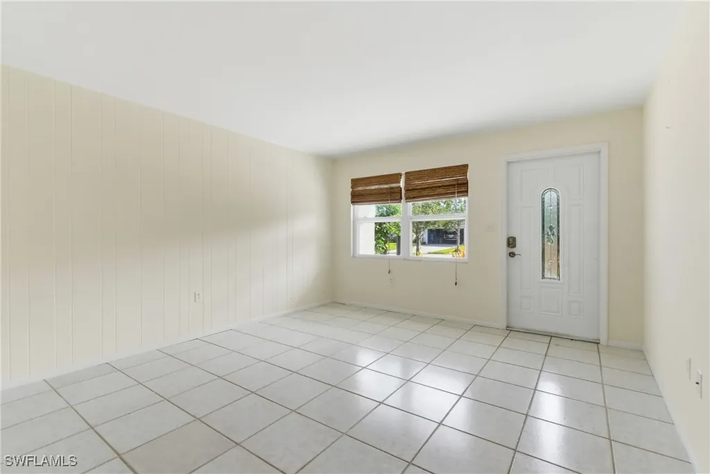 1235 Rordon Avenue Naples FL 34103