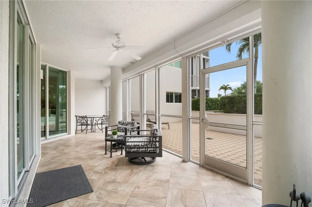 Naples FL, 300 Dunes Boulevard, Unit 107