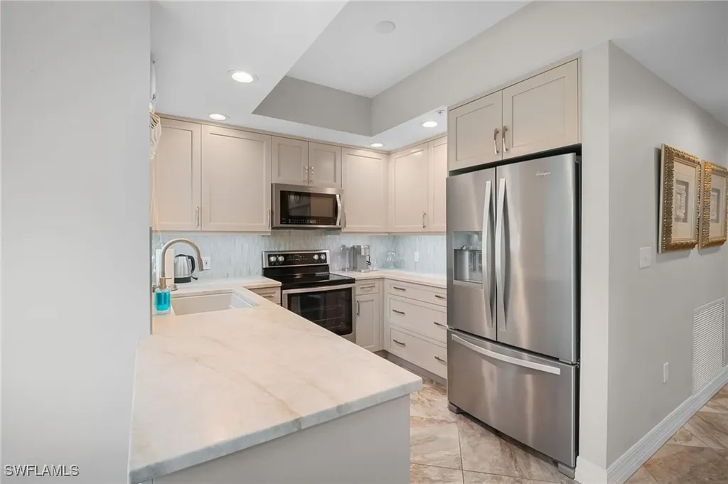 300 Dunes Boulevard Naples FL 34110