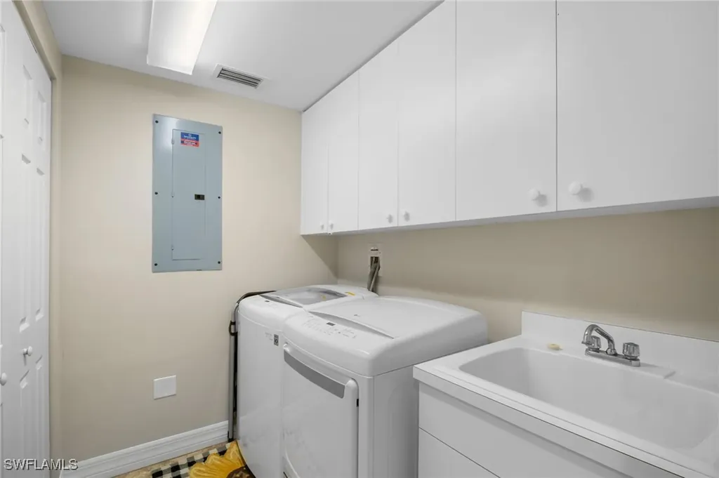 300 Dunes Boulevard Naples FL 34110