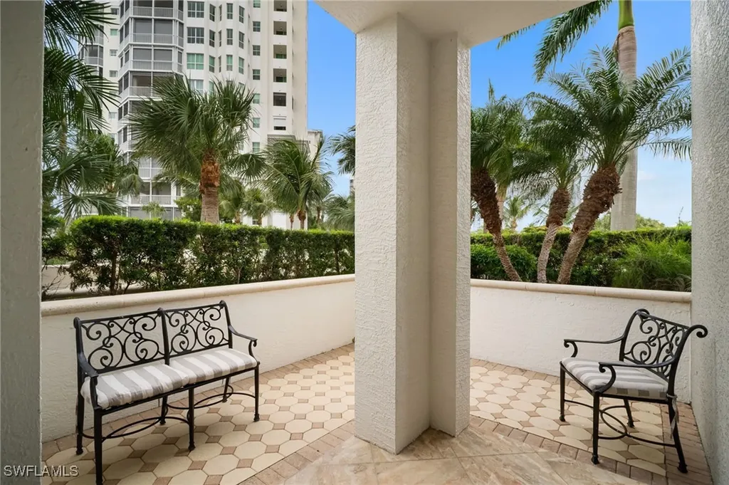 300 Dunes Boulevard Naples FL 34110