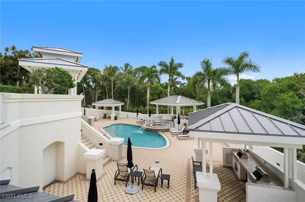 300 Dunes Boulevard Naples FL 34110