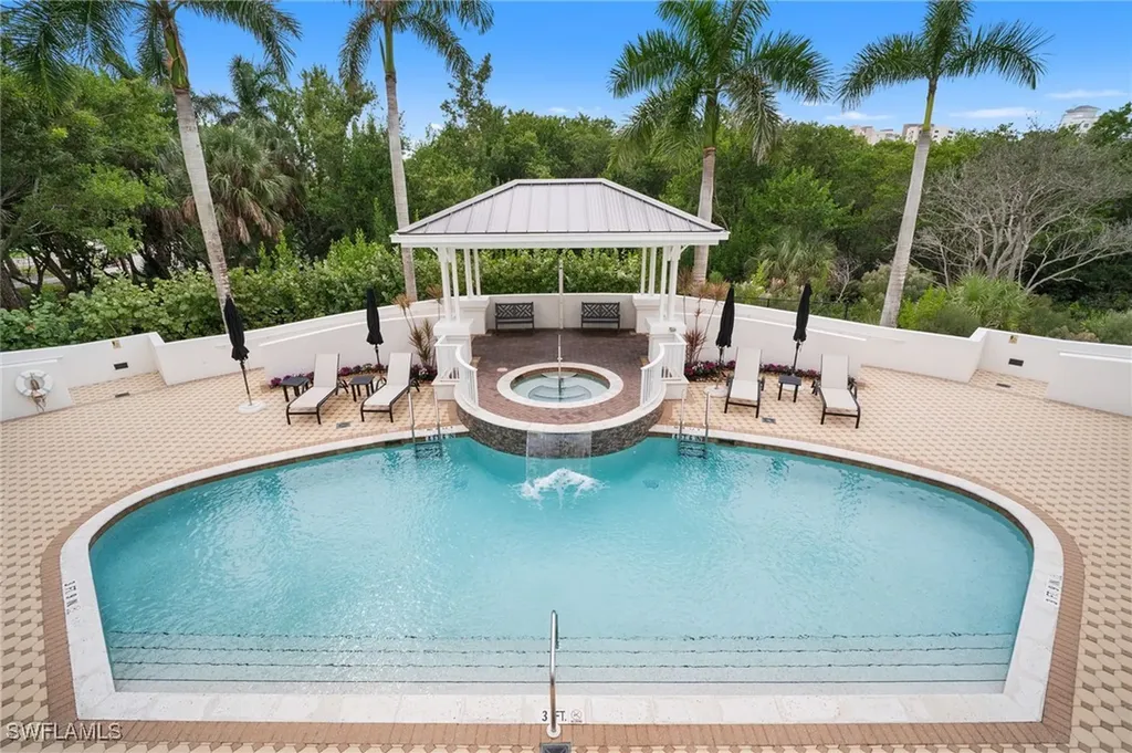 300 Dunes Boulevard Naples FL 34110