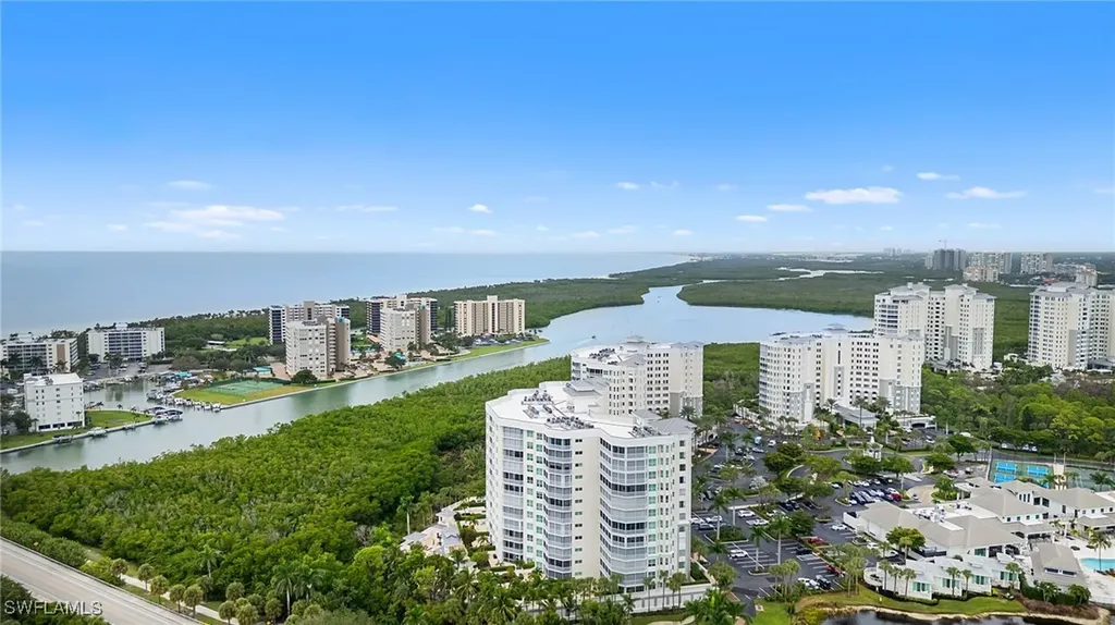 300 Dunes Boulevard Naples FL 34110