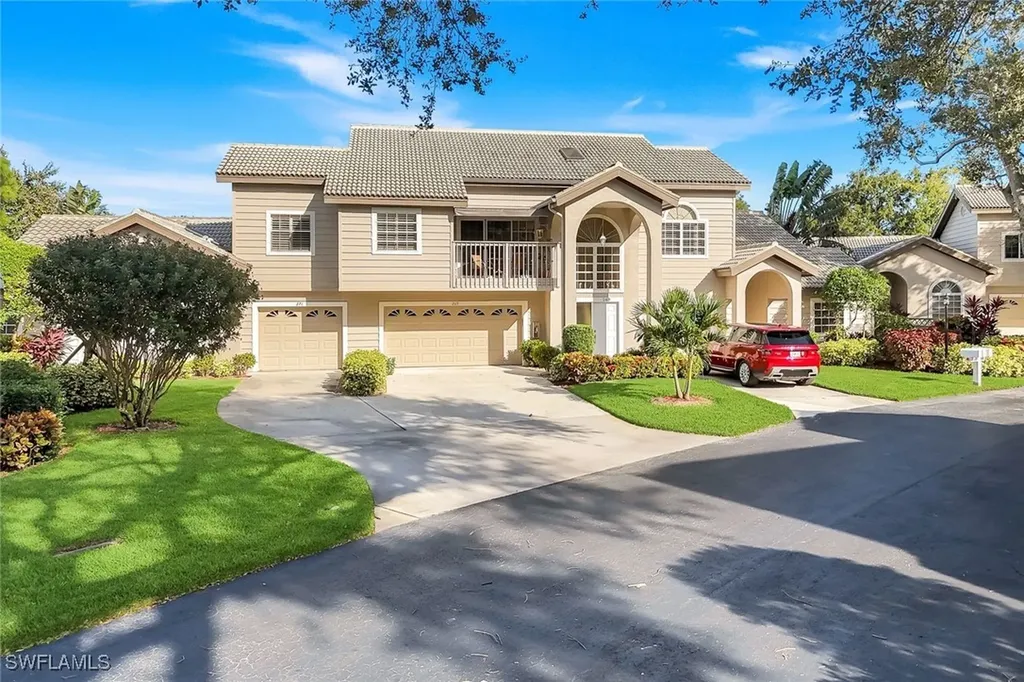 Naples FL, 269 Perignon Place, Unit 16-2